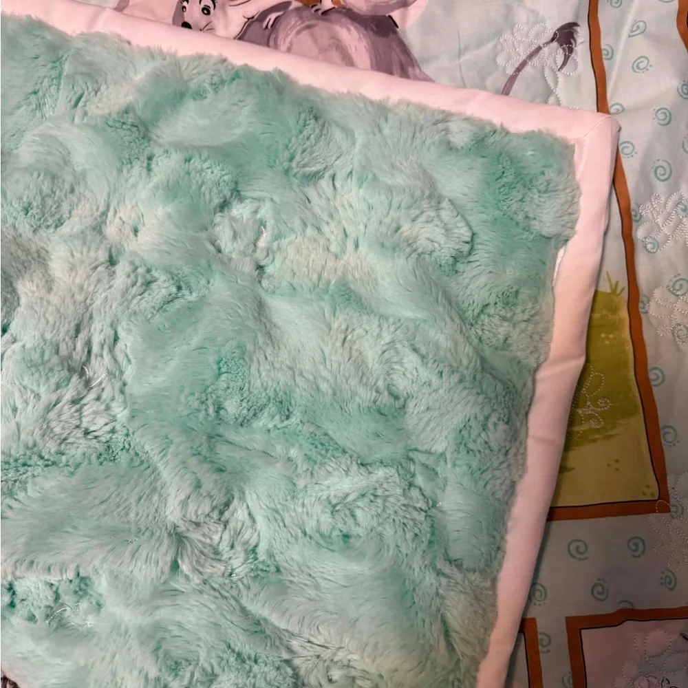 N/A adorable mint